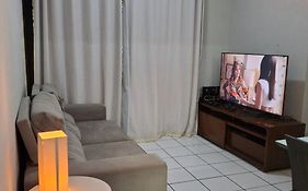 Apartamento térreo com 2 quartos e jardim